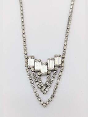 Elegant Vintage-Inspired Silver-Tone Clear Rhinestone Statement Piece Necklace